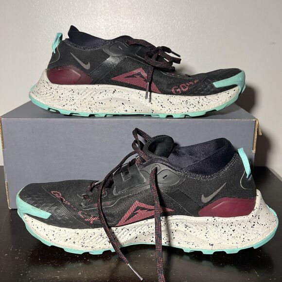 Nike Pegasus Trail 3 GTX Mens Size 9 Shoes Black Bright Crimson DC8793-002 - Picture 2 of 8